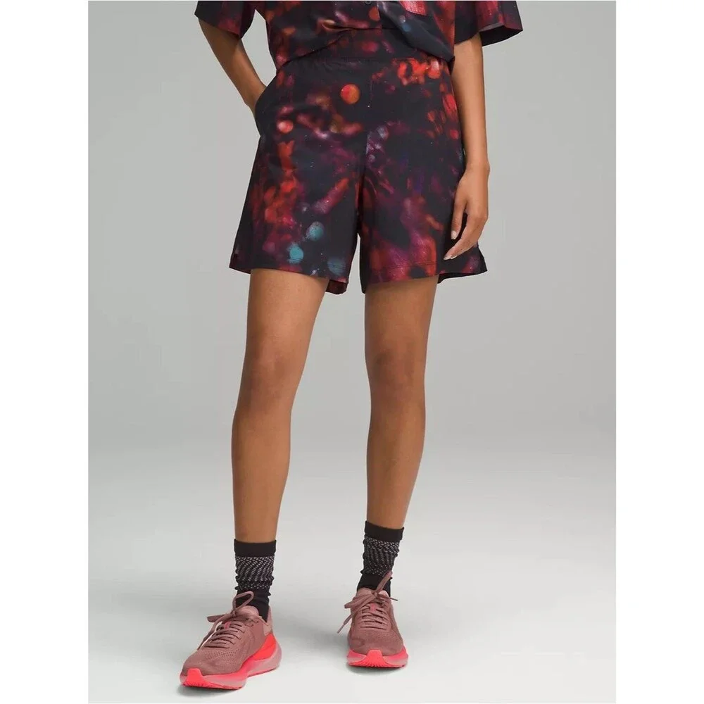Lululemon Shorts Team Canada Swift High-Rise Short Print Size XS